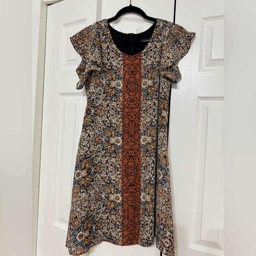Floral Patterned Dress with Ruffle Sleeves